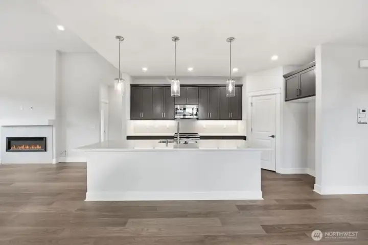 2945 Balsamroot - Ready Now!