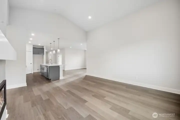 2945 Balsamroot - Ready Now!