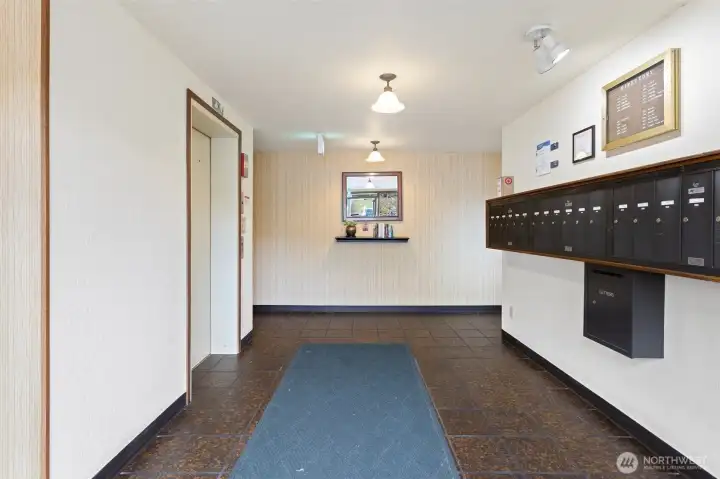Secure lobby entrance and elevator access. Pet friendly.
