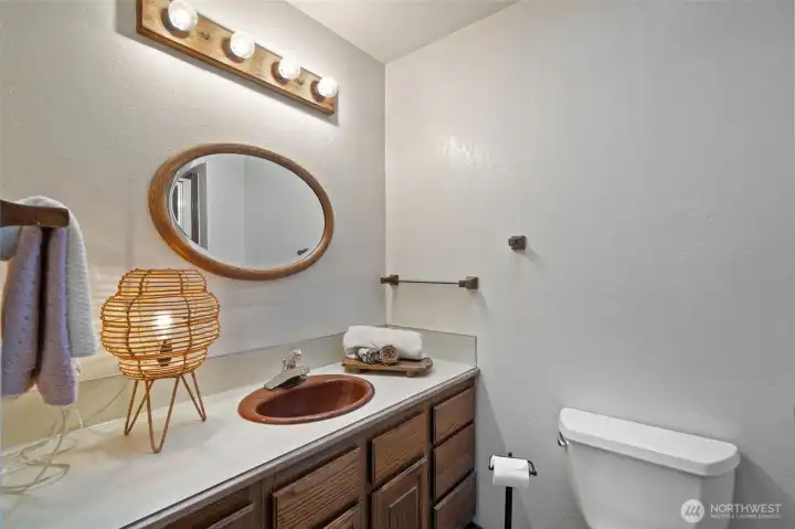 Primary En-Suite 3/4 Bathroom