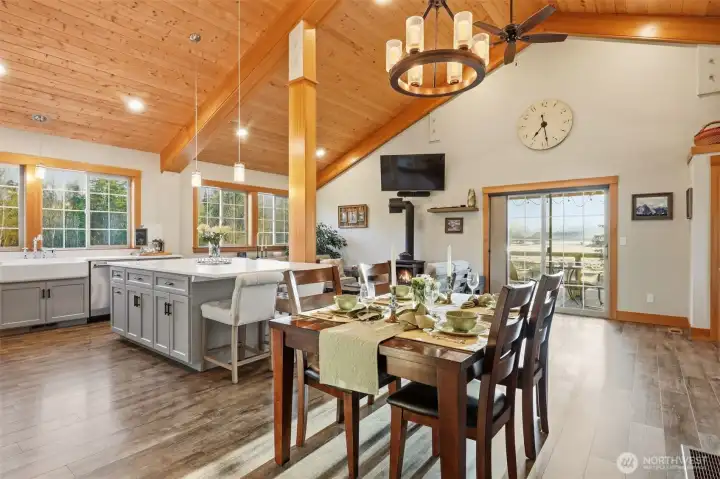 The Great Room - Living room, Kitchen, Dining room and office nook in one large room