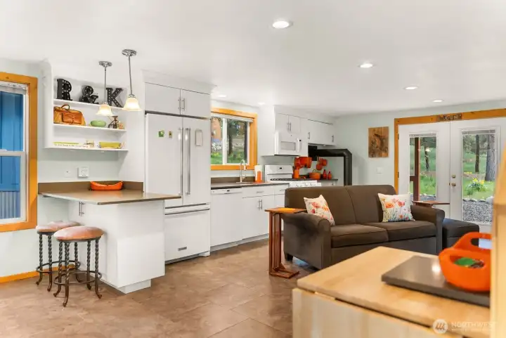Eat-in kitchen main level of this easy living space.