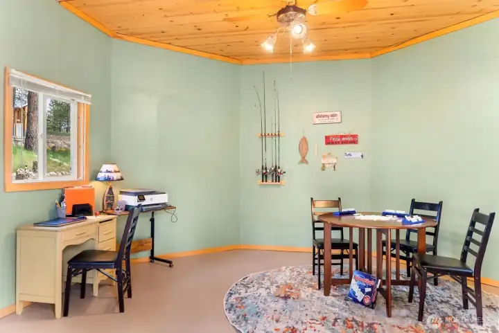 Outbuilding may be a small office, Yoga studio, game room or additional Guest room. Use as needed. Heated. Interior water in Summer.