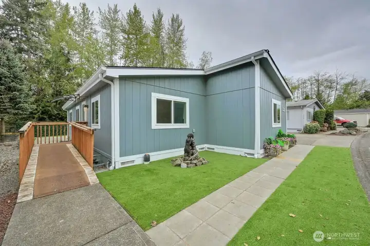 Everything about this home is neat as a pin.