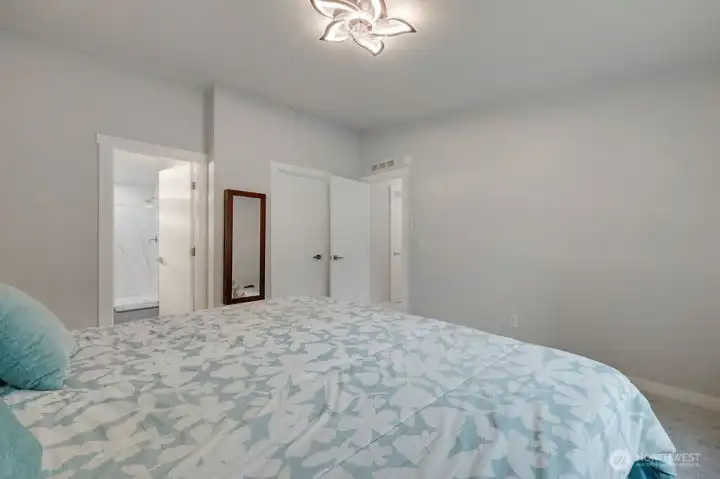 Another view of the spaciuos primary suite.