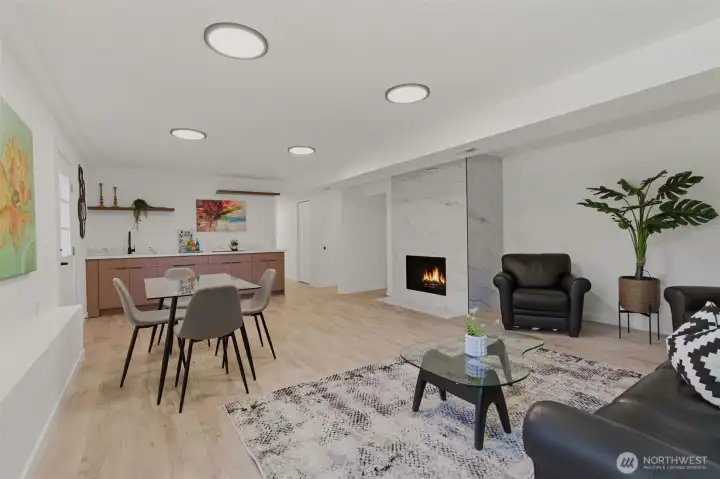 Lower level offers a full MIL w/ sitting area and eating area