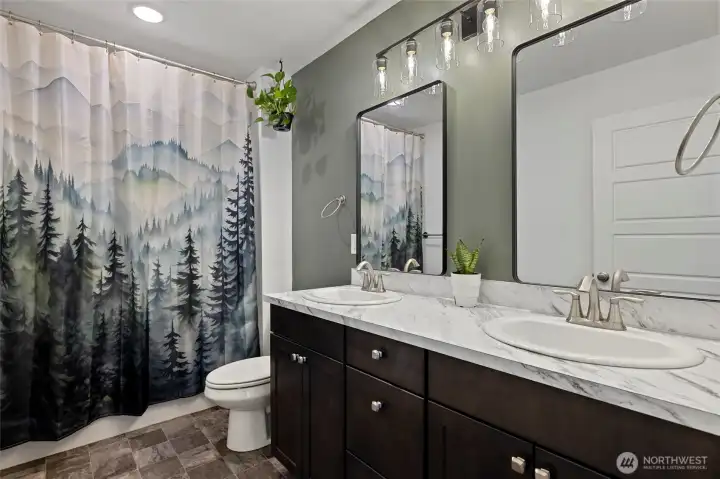 Guest full bath