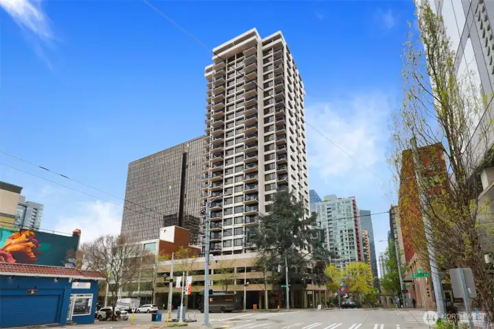 Ideally situated among the city's vibrant core with the best dining, shopping, nightlife, sports, and cultural events right at your doorstep. Ideally situated among the city's vibrant core with the best dining, shopping, nightlife, sports, and cultural events right at your doorstep.