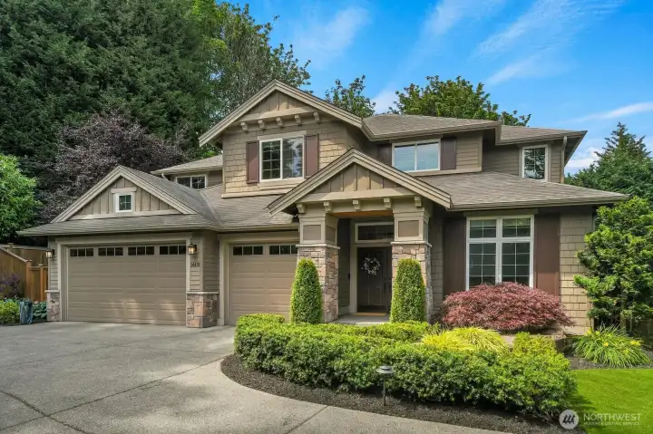 Amherst - A quaint 10 home enclave of high-end William Buchan homes Amherst - A quaint 10 home enclave of high-end William Buchan homes