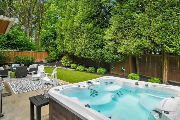 Marquis high-end hot tub Marquis high-end hot tub