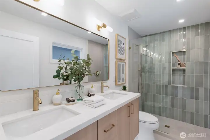 Chic spa-like ensuite complete with heated floors and heated towel rack! Chic spa-like ensuite complete with heated floors and heated towel rack!