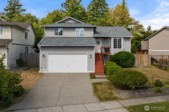 Curb appeal for days! Curb appeal for days!
