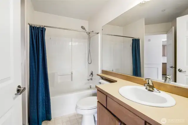 2nd Bedroom Bath