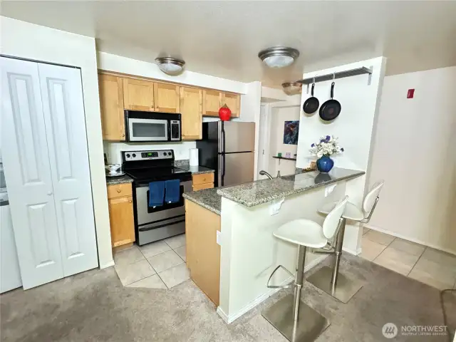 Bar/ island dining table.