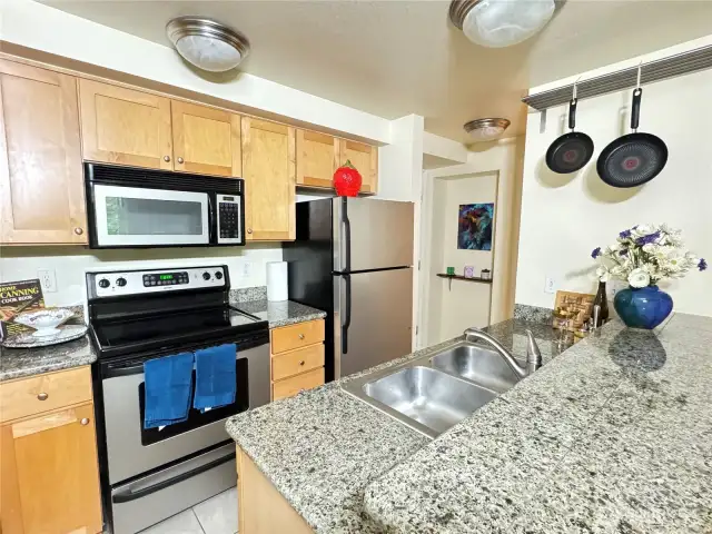 full kitchen!