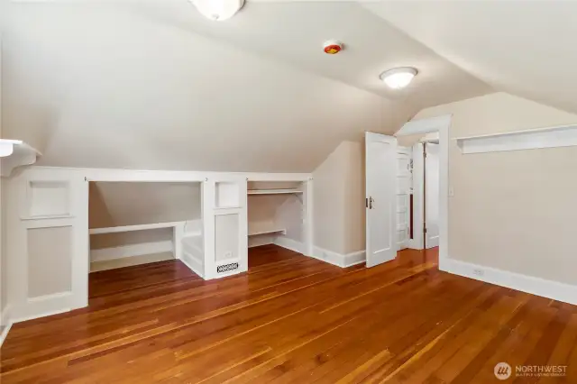 2nd Bedroom