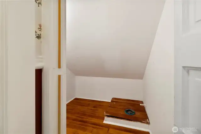 Closet plumbed for full bathroom.