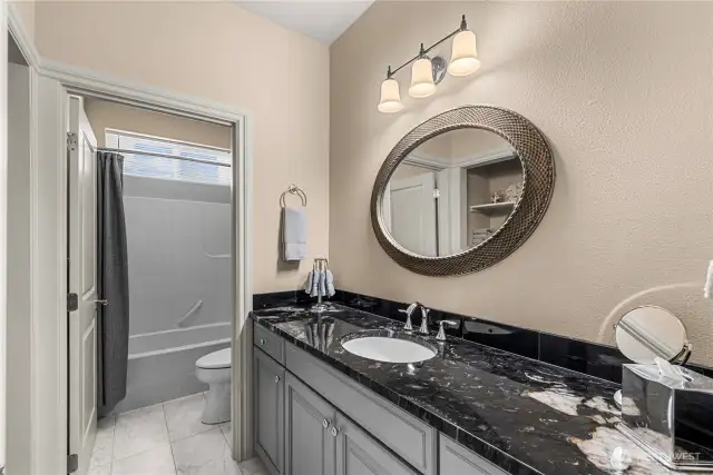 Lower-Level Full Bath