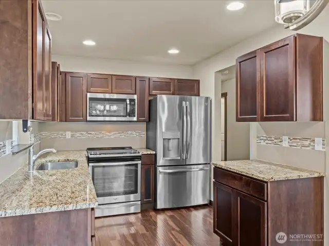 Kitchen w/ Stainless appliances