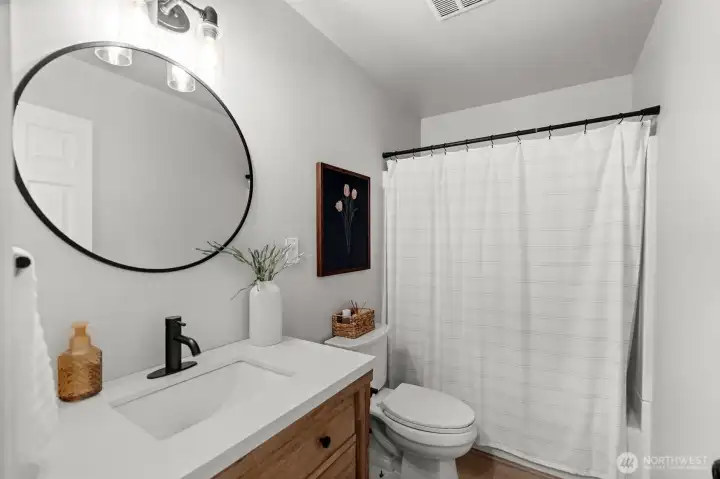 Full bath on 2nd floor