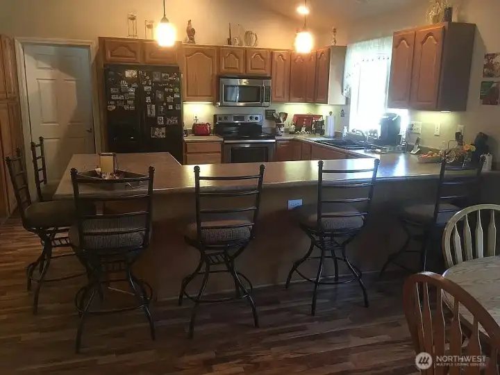 Large open concept kitchen