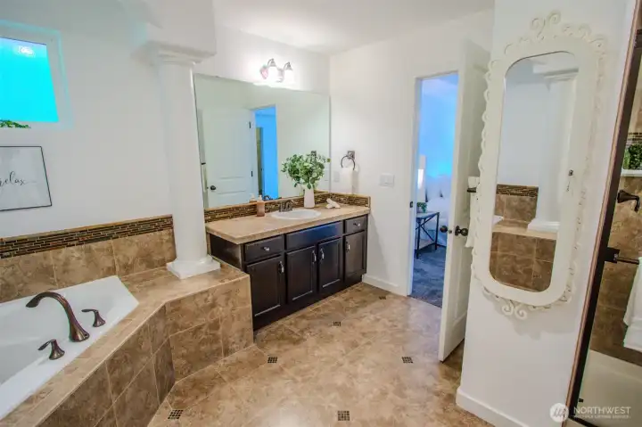 Primary Bathroom (Angle 3):