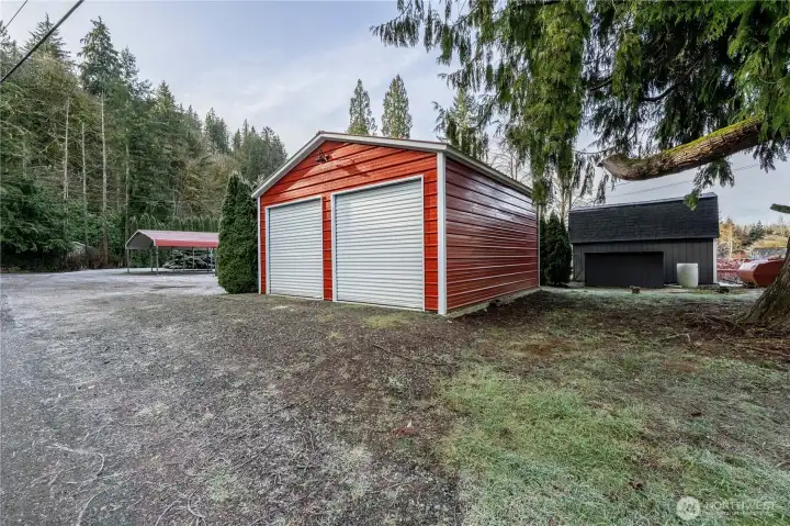 Detached Garage