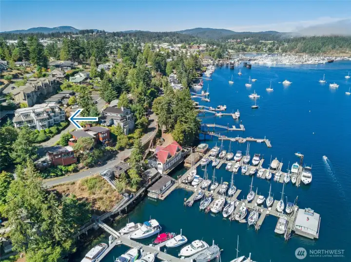 excellent location within walking distance to downtown Friday Harbor