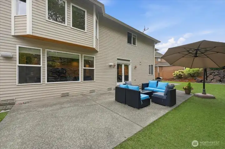 aboundance of privacy with terraced backyard