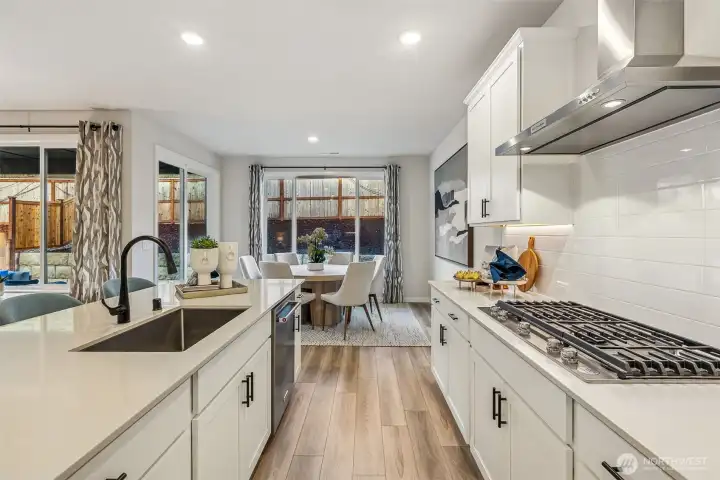 Disclaimer Secondary photos of same floor plan on different lot in different community: Photos are from another Luna, finishes, upgrades, and features may vary.