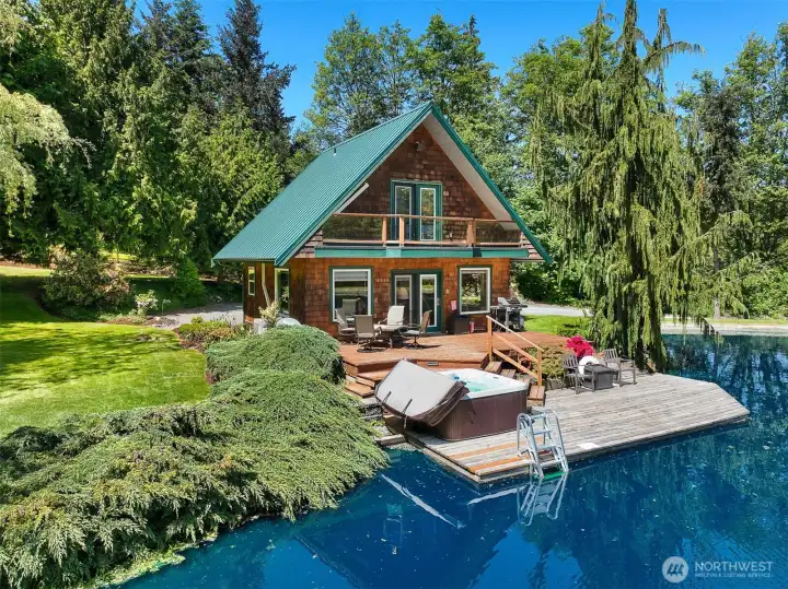 Thriving short term rental Cabin offers 1 bedroom with 1.5 bath. Thriving short term rental Cabin offers 1 bedroom with 1.5 bath.