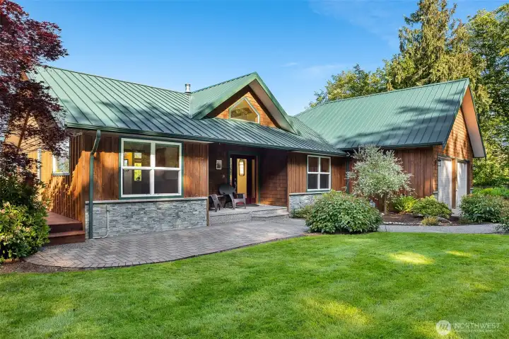 Rear of home has lovely curb appeal. Rear of home has lovely curb appeal.