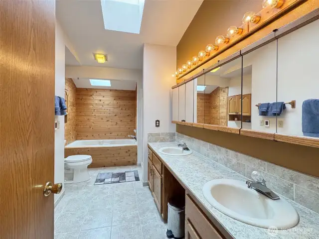 Primary bath with huge jetted tub