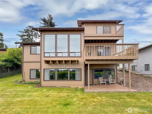 Stunning 3 level home