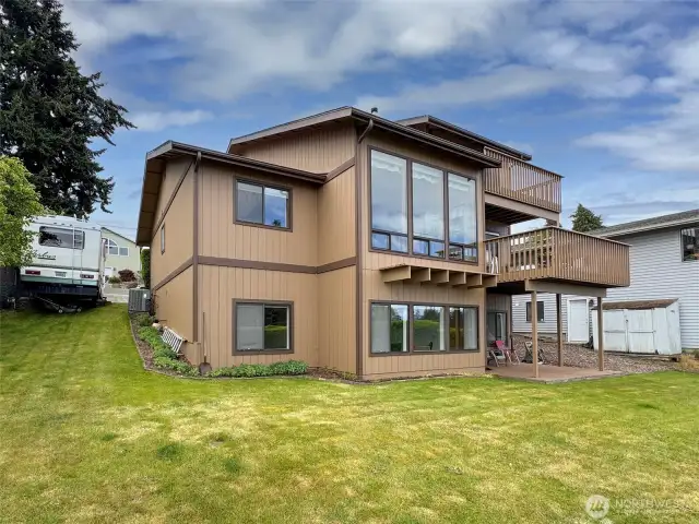 Oversized lot with RV parking