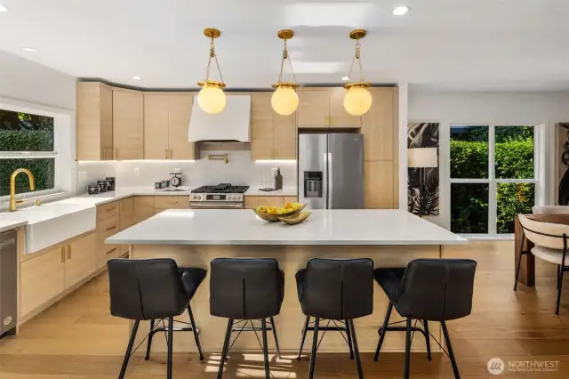 Spacious Kitchen perfect for dinner parties