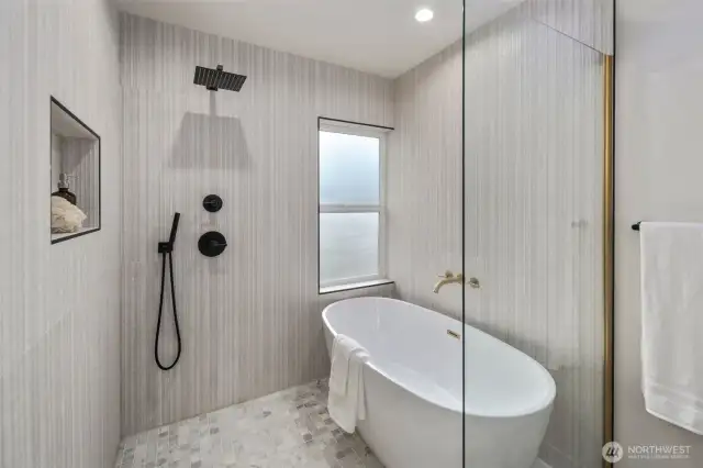 Spa Like Soaking Tub and Rainfall shower
