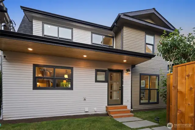 Private Backyard just in time for Summer entertaining!