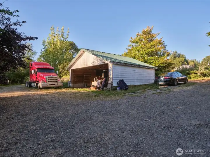 Detached Garage