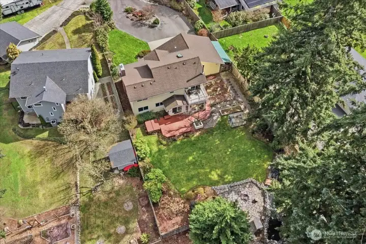 Sul de sac with plenty of on-site parking with private turn around.