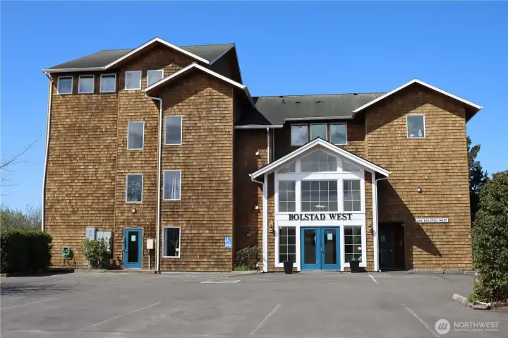 Bolstad West HOA building  front entrance