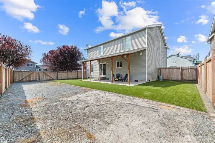 Spacious Back Yard with RV Parking