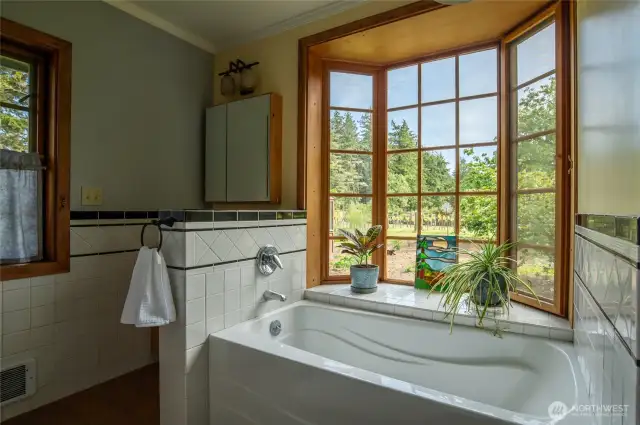 Main house floor 1 full bathroom