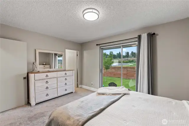 Spacious, light and bright