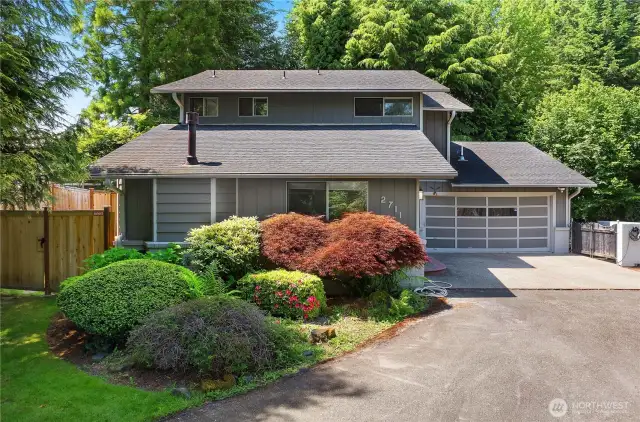 Welcome Home! Lots of updates! Move in ready, SE Olympia!