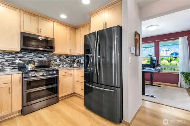 All kitchen appliances Stay!