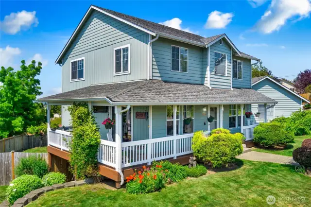 Picture perfect home located in the heart of Marysville on Getchell Hill.