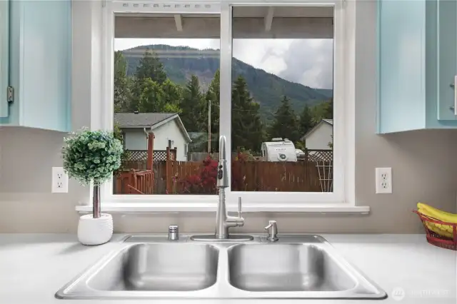 Dreamy Mountain Views