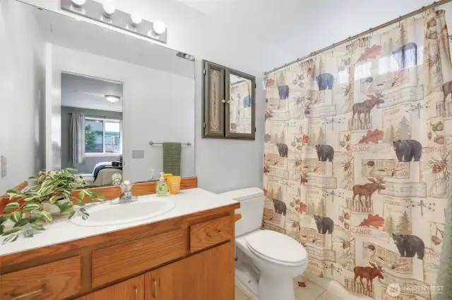 Owner's En-Suite Bathroom