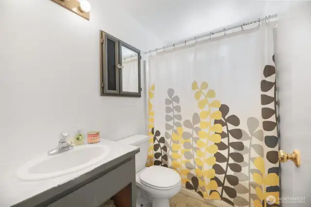 2nd Full Bathroom